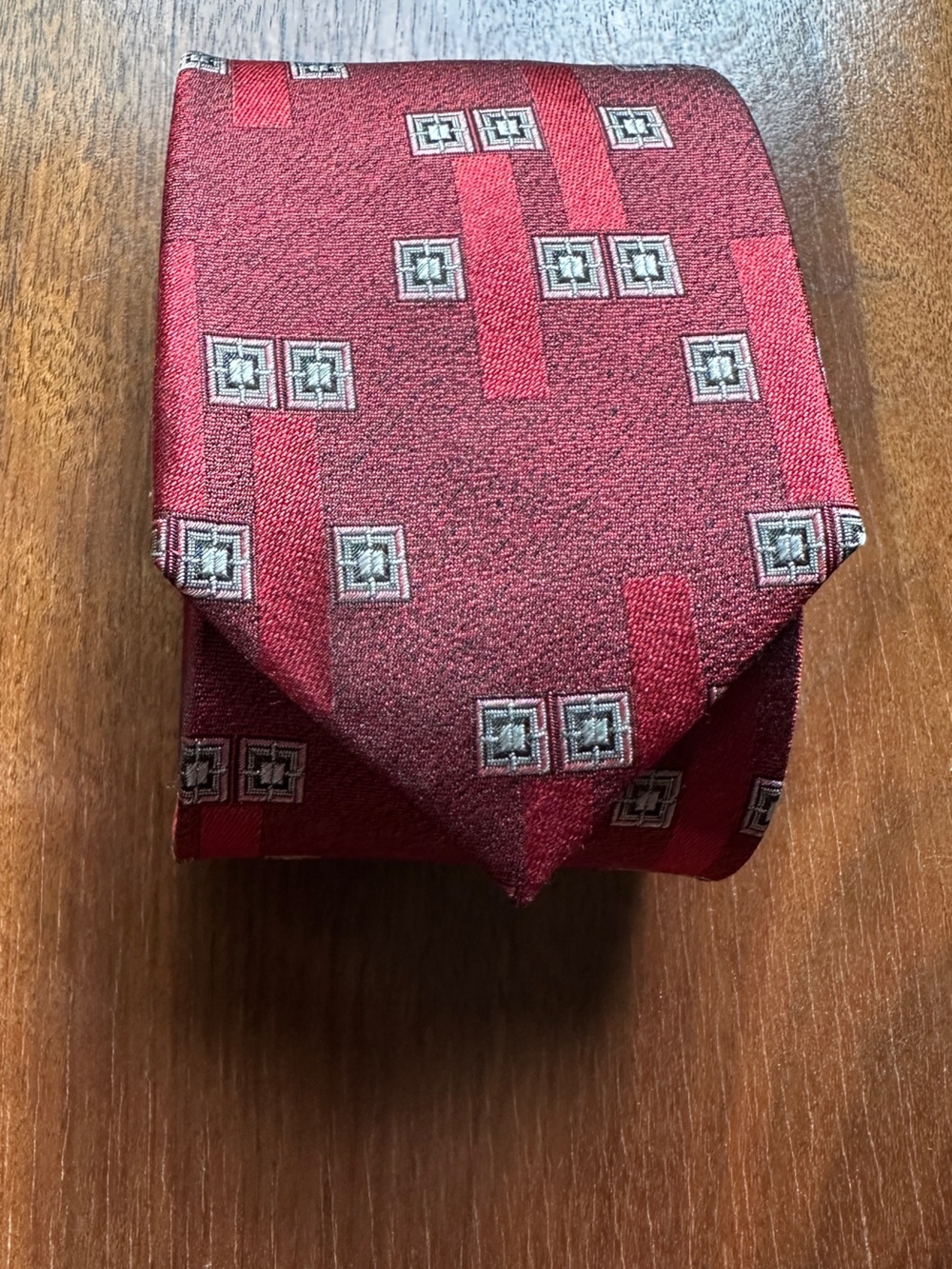Frank Lloyd Wright Men's Red Geometric Silk Tie